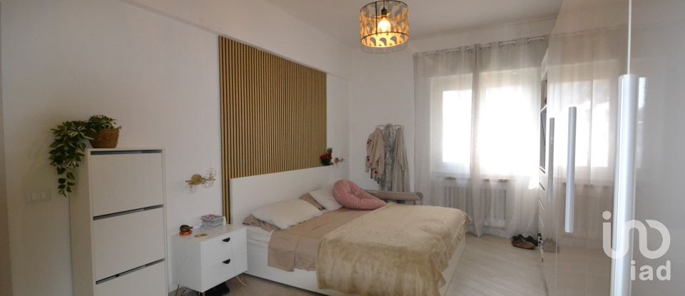 Three-room apartment of 90 m² in Genova (16157)