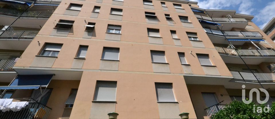 Three-room apartment of 90 m² in Genova (16157)