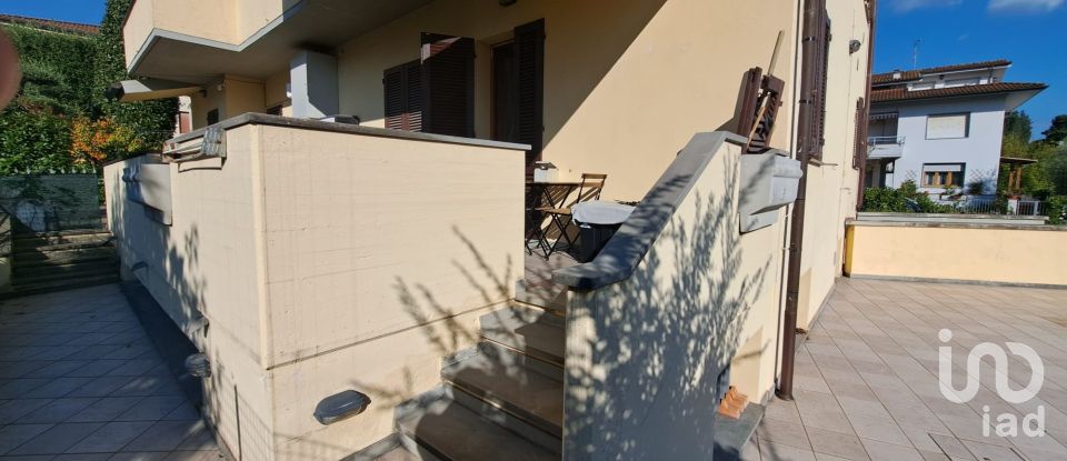 House boat 11 rooms of 261 m² in Vinci (50059)