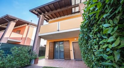 Villa Bifamiliare 5 locali di 175 m² in Medole (46046)