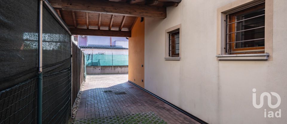 Villa Bifamiliare 5 locali di 175 m² in Medole (46046)