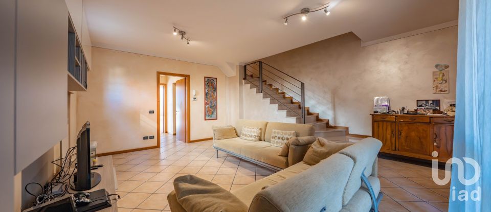 Villa Bifamiliare 5 locali di 175 m² in Medole (46046)