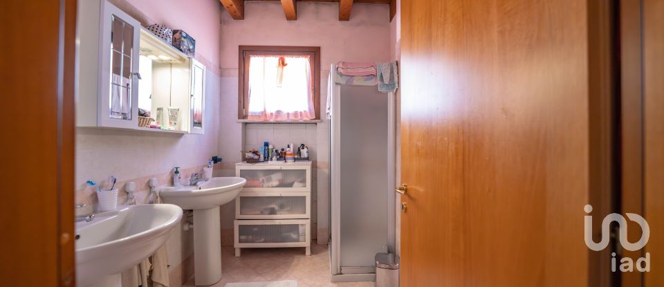 Villa Bifamiliare 5 locali di 175 m² in Medole (46046)