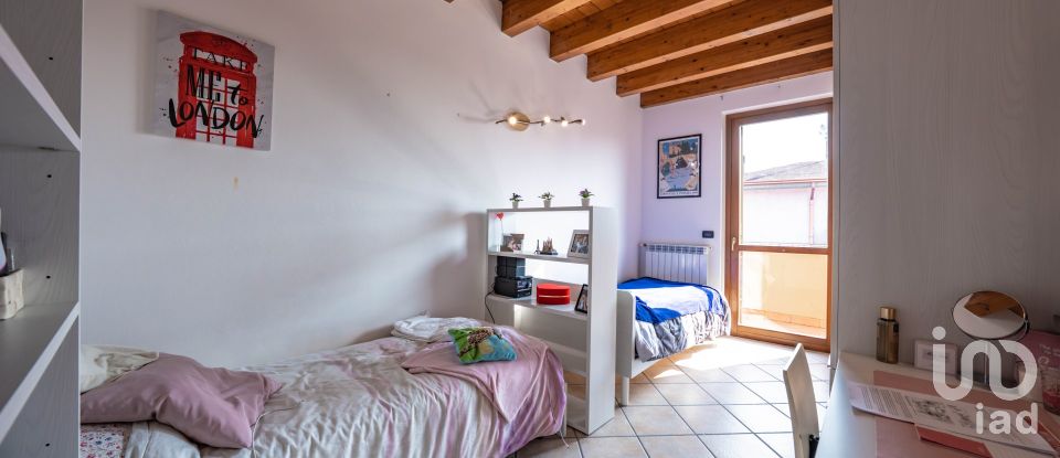 Villa Bifamiliare 5 locali di 175 m² in Medole (46046)