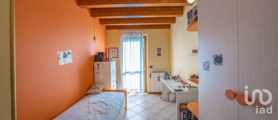 Villa Bifamiliare 5 locali di 175 m² in Medole (46046)