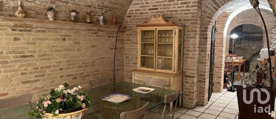 Costruzione di 600 m² in Macerata (62100)