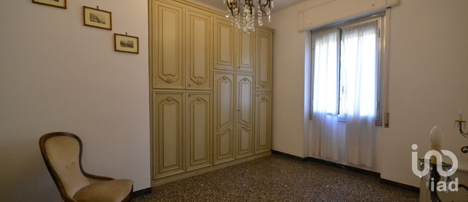 Four-room apartment of 80 m² in Genova (16149)