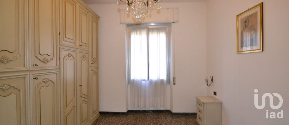 Four-room apartment of 80 m² in Genova (16149)