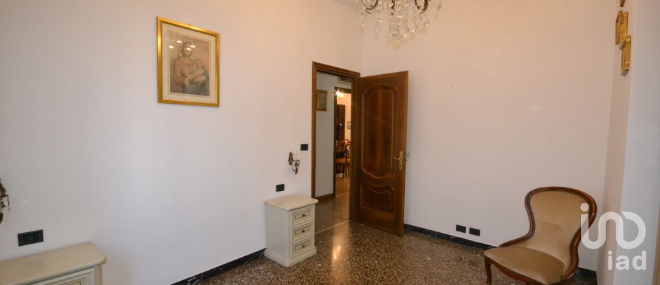 Four-room apartment of 80 m² in Genova (16149)
