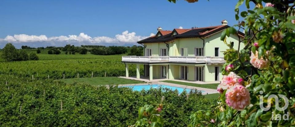 Appartamento 5 locali di 166 m² a Pastrengo (37010)