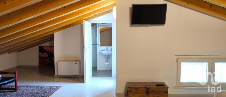 Appartamento 5 locali di 166 m² a Pastrengo (37010)