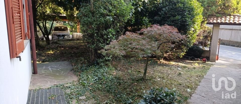 Casa indipendente / Villa 8 locali di 192 m² in Lomagna (23871)