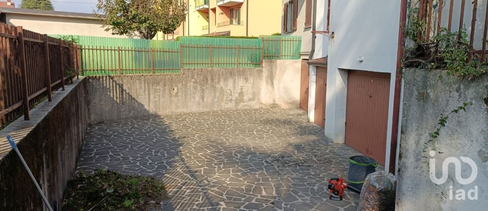 Casa indipendente / Villa 8 locali di 192 m² in Lomagna (23871)