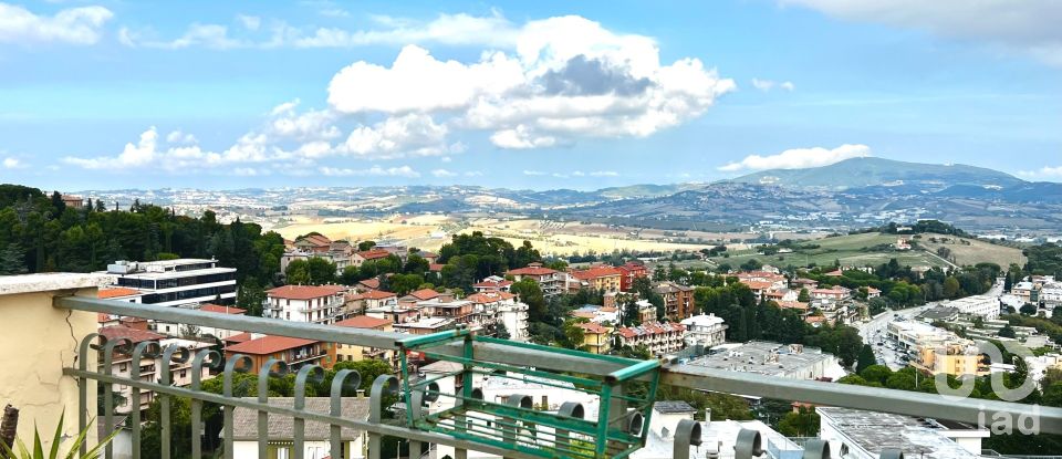 Three-room apartment of 105 m² in Osimo (60027)