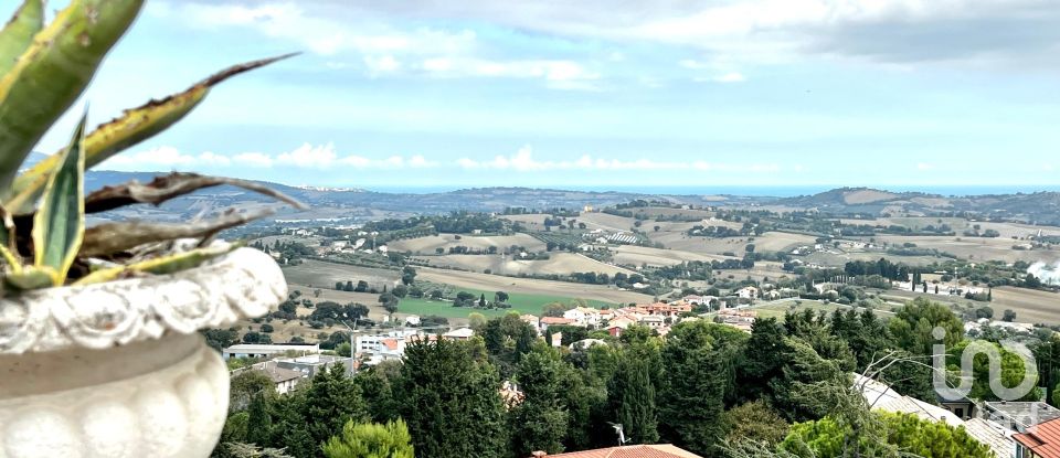 Three-room apartment of 105 m² in Osimo (60027)