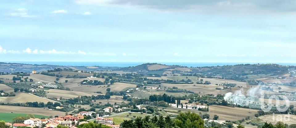 Three-room apartment of 105 m² in Osimo (60027)