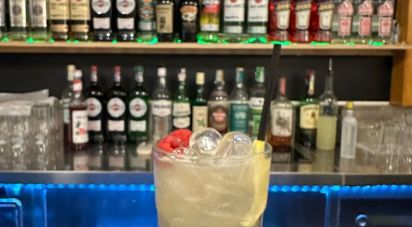 Negozio / locale commerciale di 155 m² in Firenze (50142)