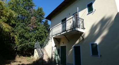 Appartamento 6 locali di 119 m² a Carro (19020)