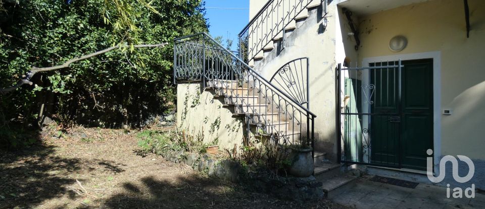 Apartment 6 rooms of 119 m² in Carro (19020)