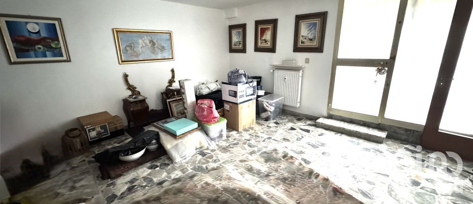 Shop / premises commercial of 90 m² in Borghetto Santo Spirito (17052)