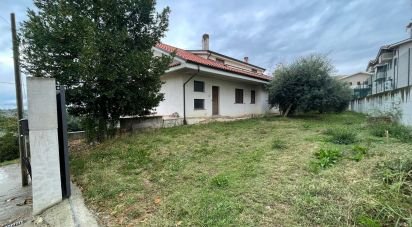 Casa indipendente 13 locali di 325 m² in Pianella (65019)