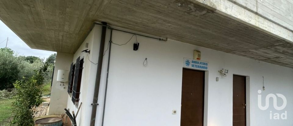 Casa indipendente 13 locali di 325 m² in Pianella (65019)