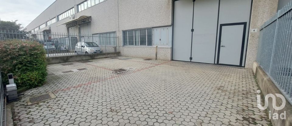 Warehouse of 342 m² in Senago (20030)