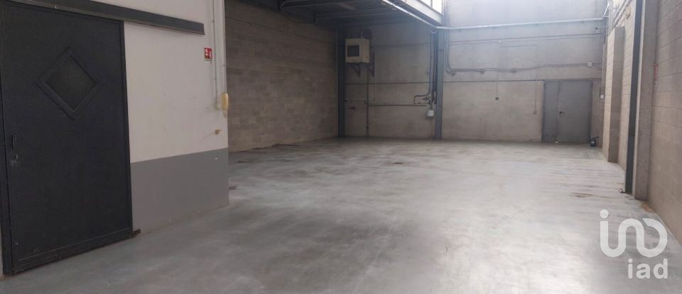 Warehouse of 342 m² in Senago (20030)