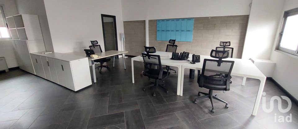 Warehouse of 342 m² in Senago (20030)