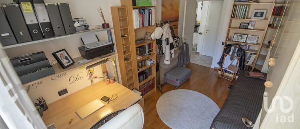 Apartment 6 rooms of 90 m² in Genova (16128)