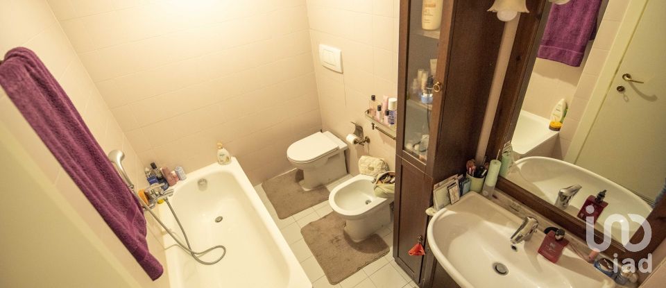 Apartment 6 rooms of 90 m² in Genova (16128)