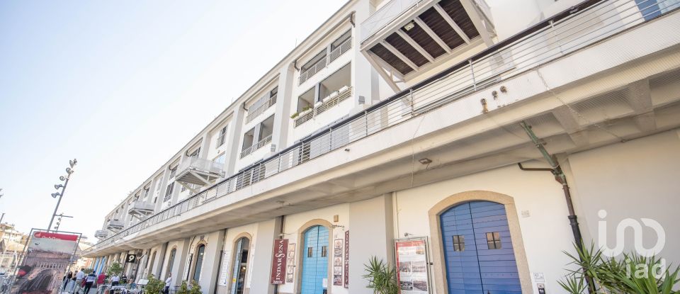 Apartment 6 rooms of 90 m² in Genova (16128)