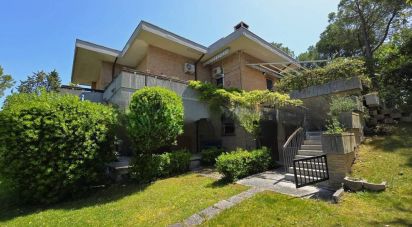 Farm 12 rooms of 400 m² in Macerata (62100)