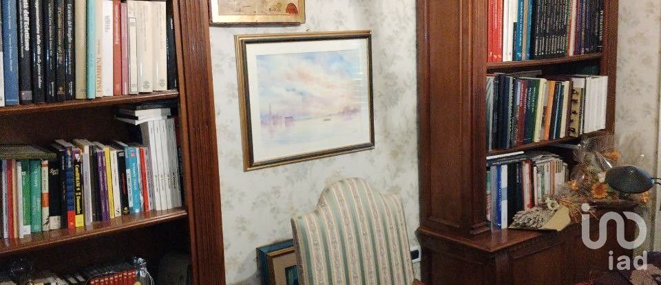 Casale 12 locali di 400 m² in Macerata (62100)