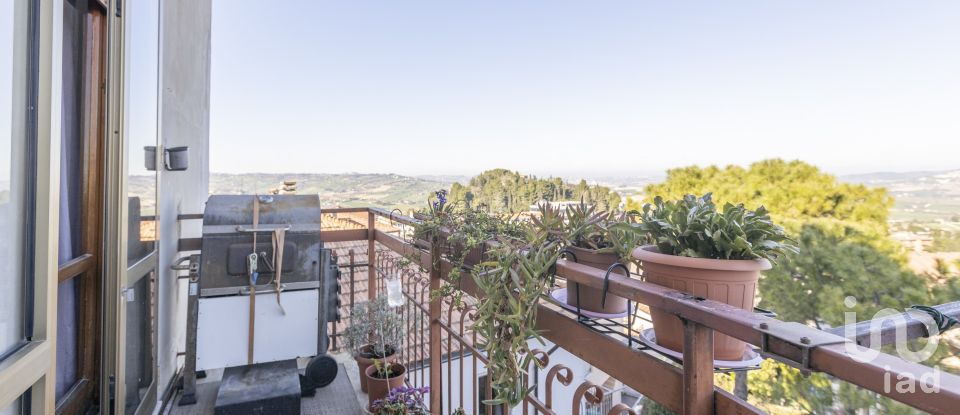 Costruzione di 502 m² in Osimo (60027)