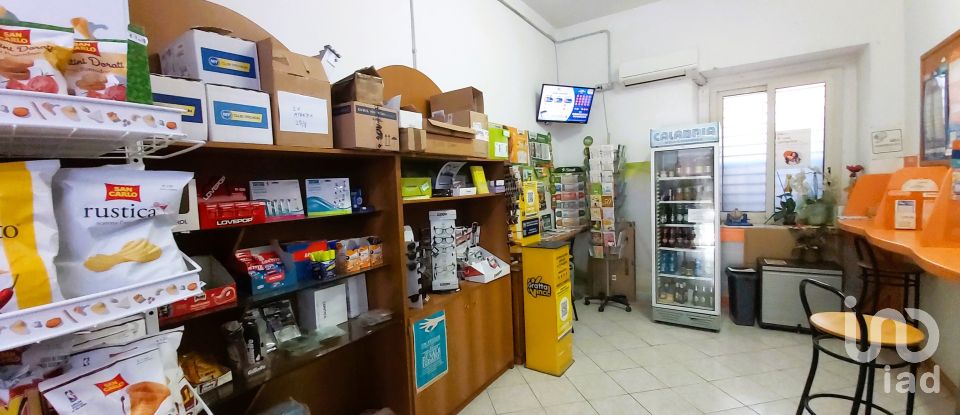 Tobacco of 60 m² in Amantea (87032)