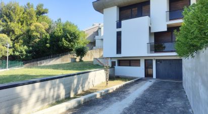 Casa indipendente / Villa 13 locali di 250 m² in Offida (63073)