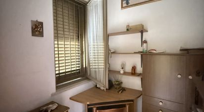 Townhouse 20 rooms of 375 m² in Canzano (64020)