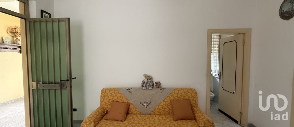 Casa indipendente 20 locali di 375 m² in Canzano (64020)