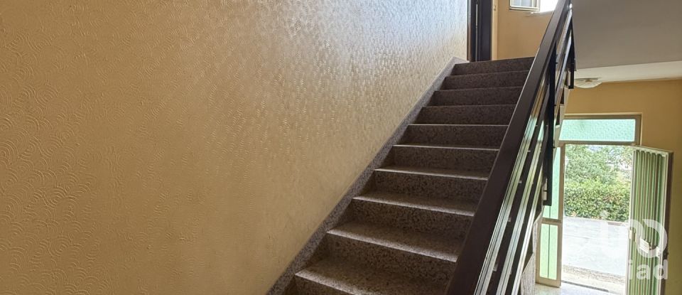 Casa indipendente 20 locali di 375 m² in Canzano (64020)