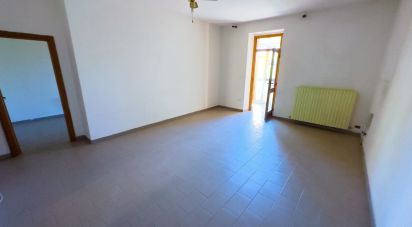 Trilocale di 109 m² a Bevagna (06031)