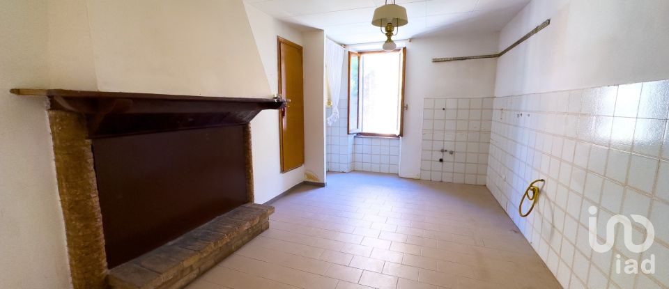 Trilocale di 109 m² a Bevagna (06031)