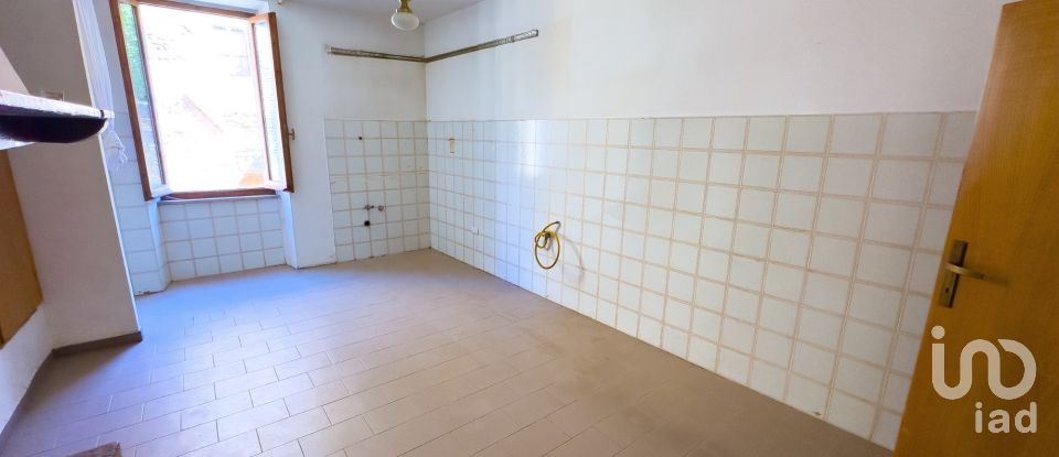 Trilocale di 109 m² a Bevagna (06031)