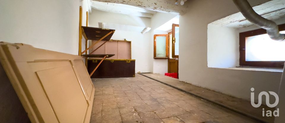 Trilocale di 109 m² a Bevagna (06031)