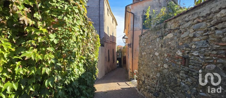 Casa indipendente / Villa 8 locali di 178 m² in Quiliano (17047)