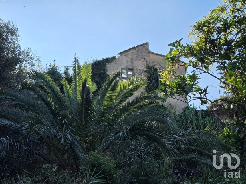 Casa indipendente / Villa 8 locali di 178 m² in Quiliano (17047)