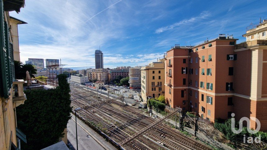 Three-room apartment of 100 m² in Genova (16131)