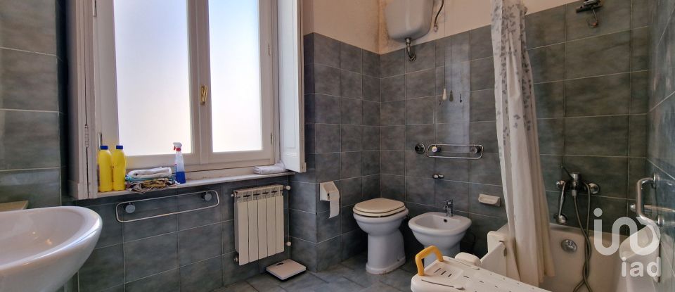 Three-room apartment of 100 m² in Genova (16131)