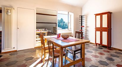 Two-room apartment of 70 m² in Genova (16126)