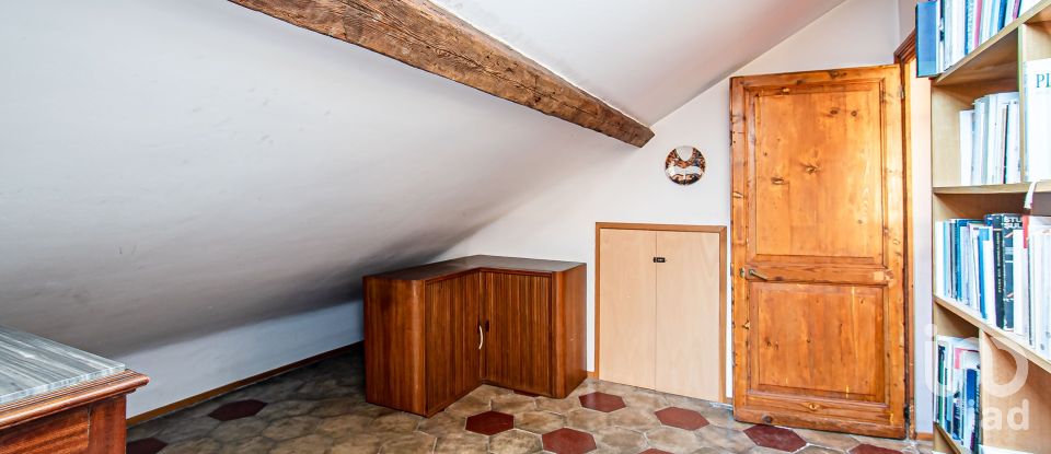 Bilocale di 70 m² a Genova (16126)